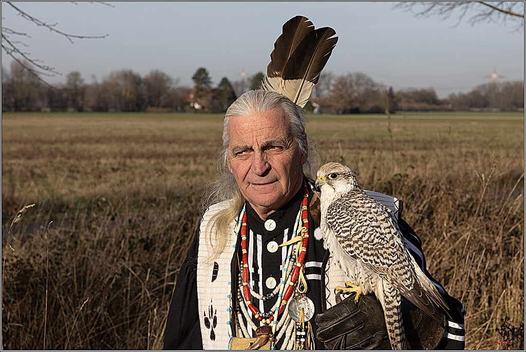 Cheyenne-Halbblut Hunting Wolf in der Falknerei Pierre Schmidt; Gymnich, 09.02.2023
